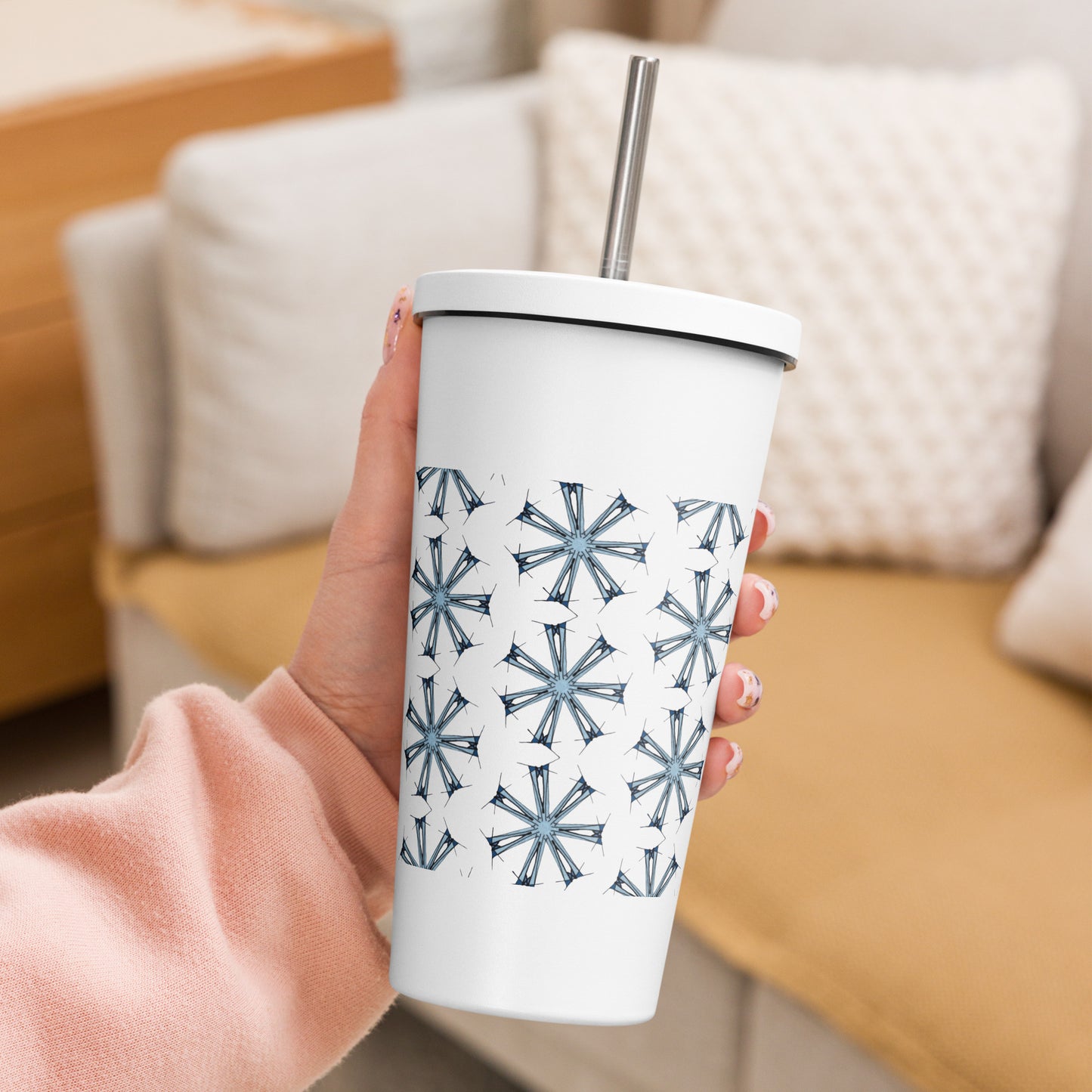 Zero Corners | Insulated tumbler with a straw